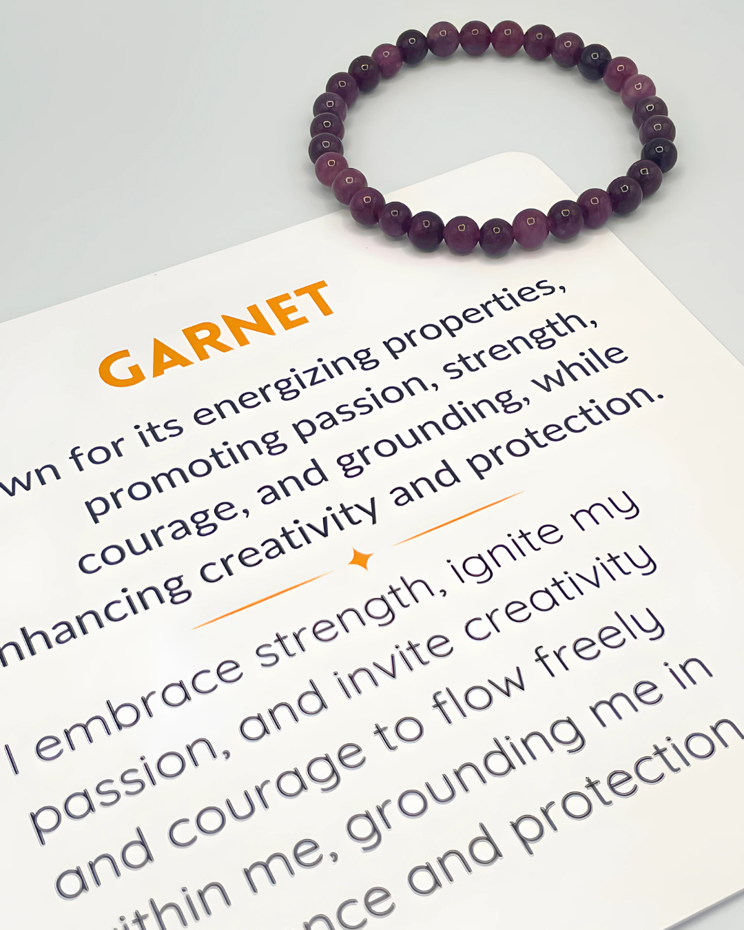 Crimson Guardian - Garnet Bracelet m